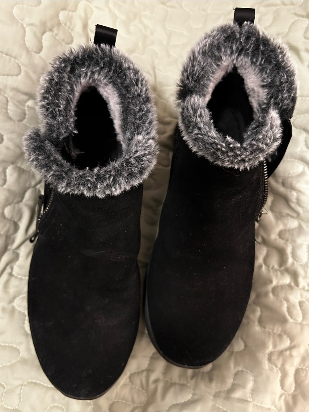 Preloved Skeckers Keepsakes 2.0 Winter Ankle Boots